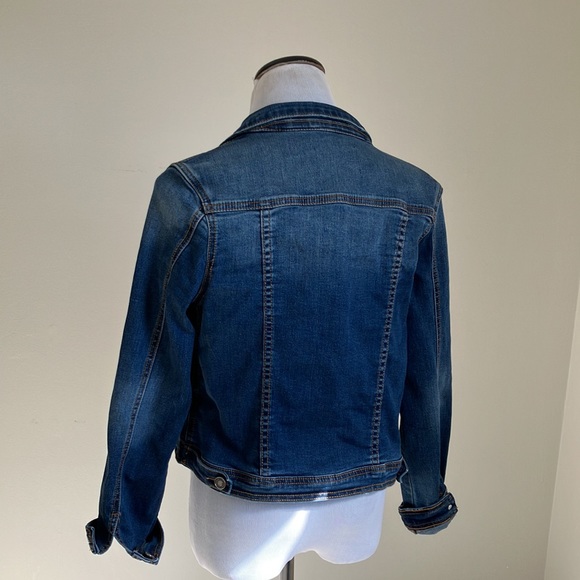 KanCan medium wash cropped classic jean jacket - Picture 4 of 9